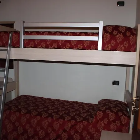 Cà Del Ponte Alloggio per agriturismo Costermano